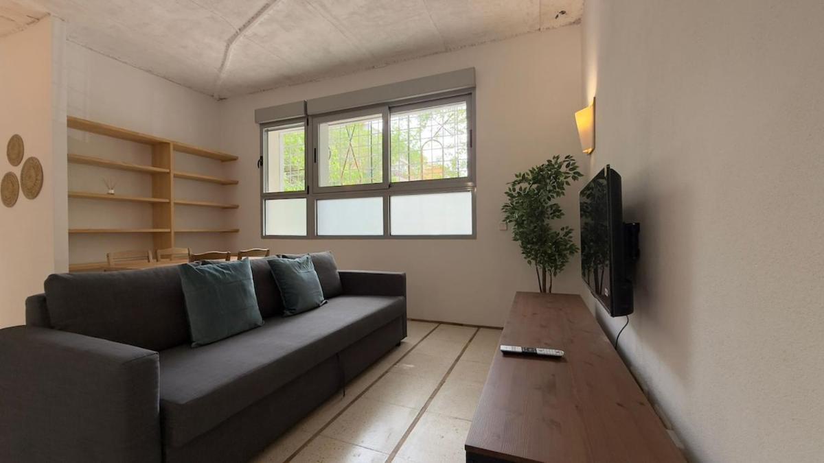Stylish Flat With Natural Light For 4 Pax - Lr1 Madri